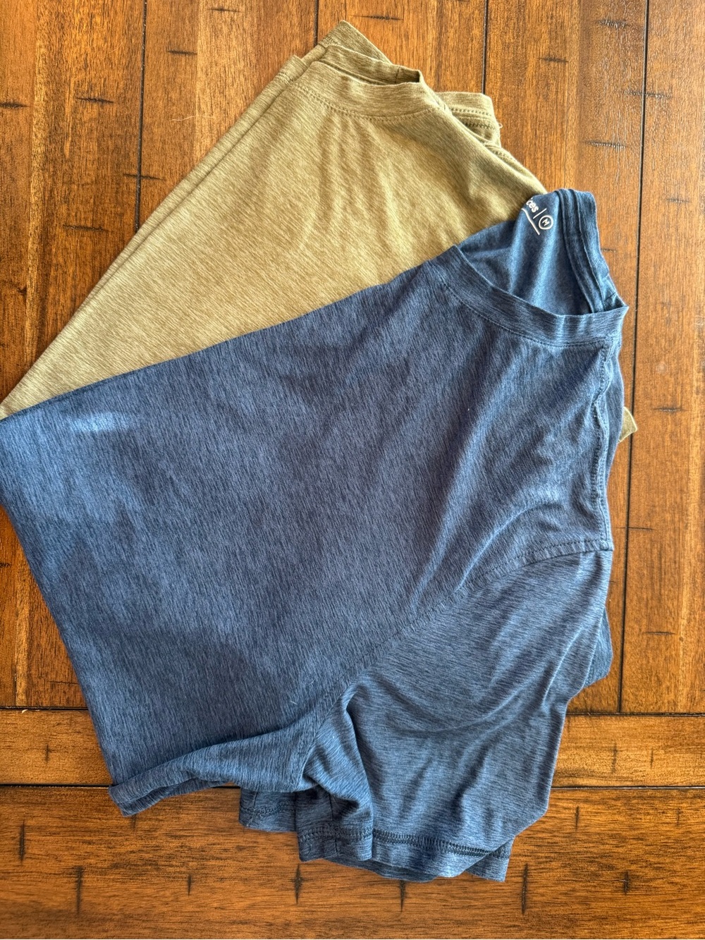 Outdoor Voices Men’s T-Shirt Bundle Medium M Soft Lightweight Tees NWOT
